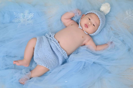 祁东摸孕妇肚子沾喜气